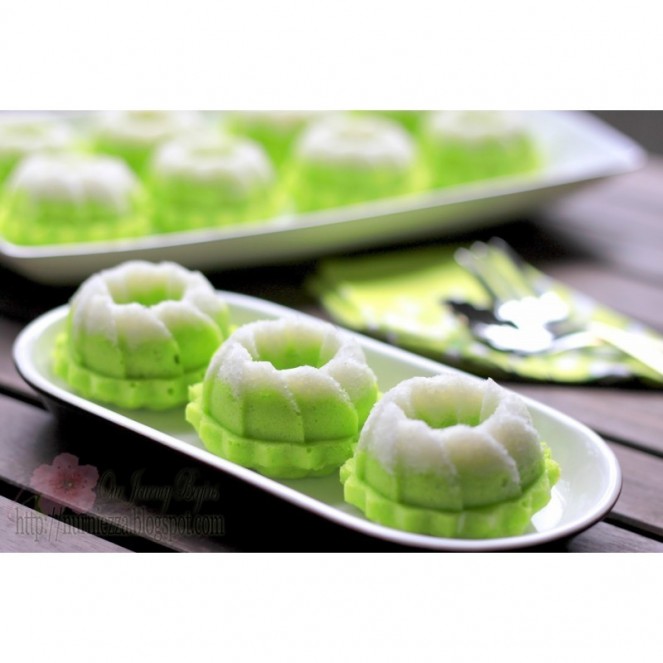 SuzyAmeer Apam Puteri Ayu 10pcs