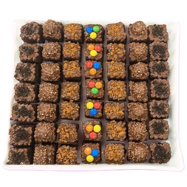 ADDIXTED BROWNIE LUXURY INDULGENT PARTY TRAY BITES 49PCS