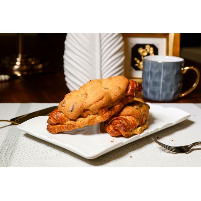 ADDIXTED FRESH BROOKIES CROISSANT
