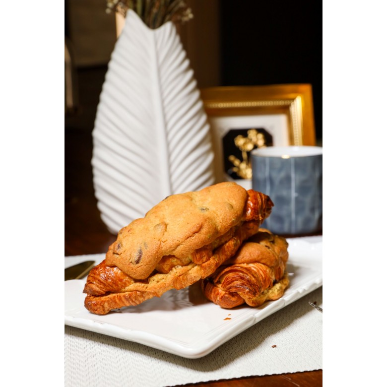 ADDIXTED FRESH BROOKIES CROISSANT