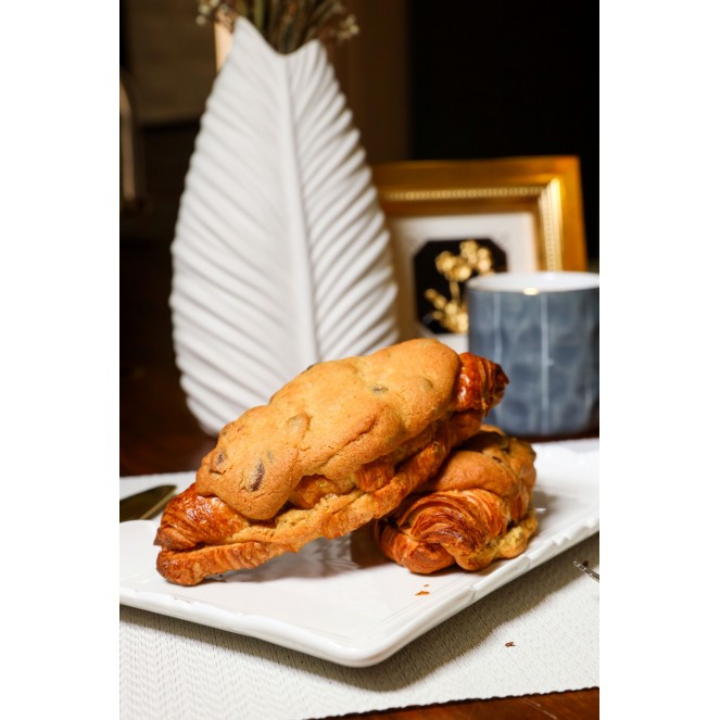 ADDIXTED FRESH BROOKIES CROISSANT